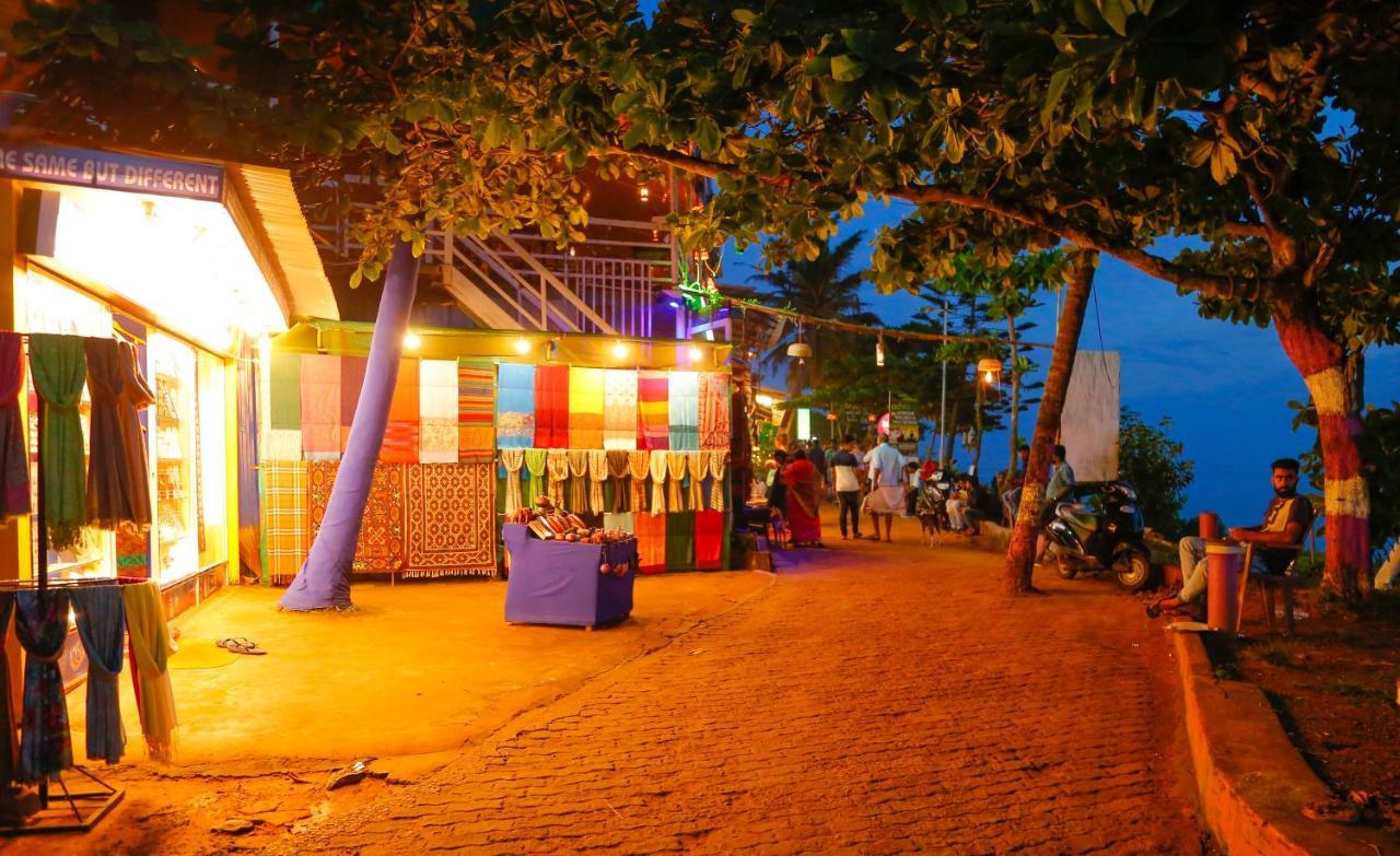 La Exotica Hotel Varkala Exterior photo